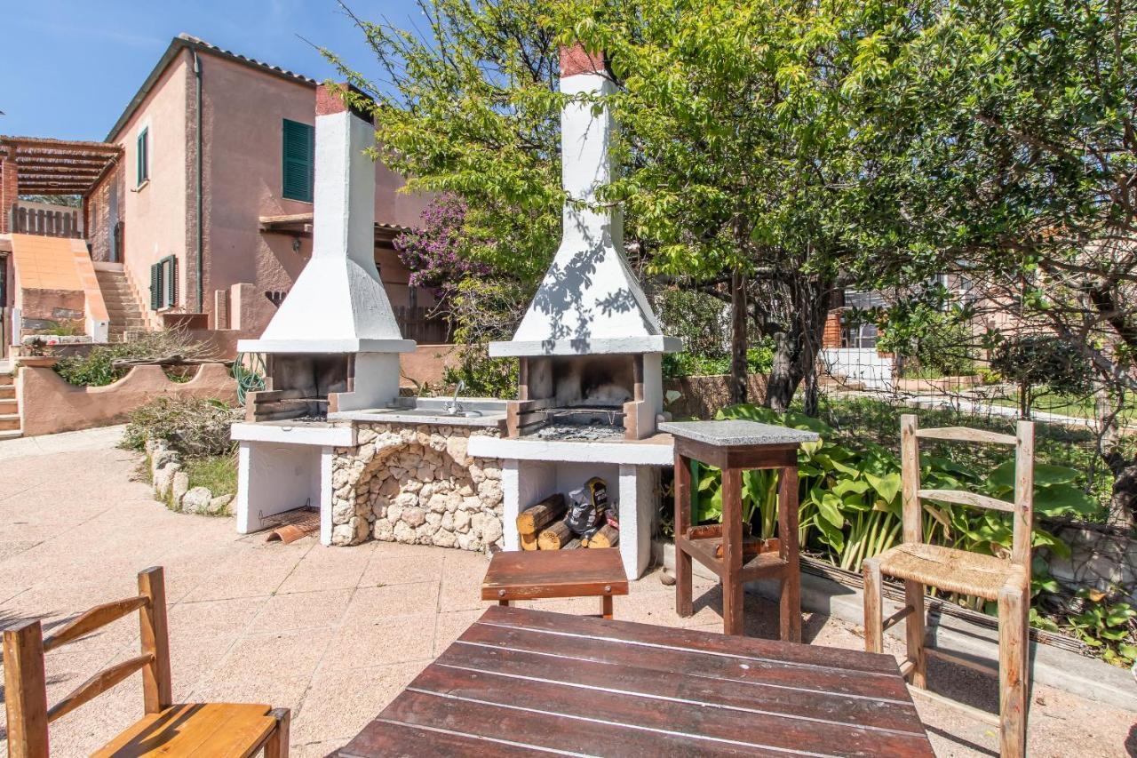 Apartmán Elisa Vista Mare Capo Testa Exteriér fotografie