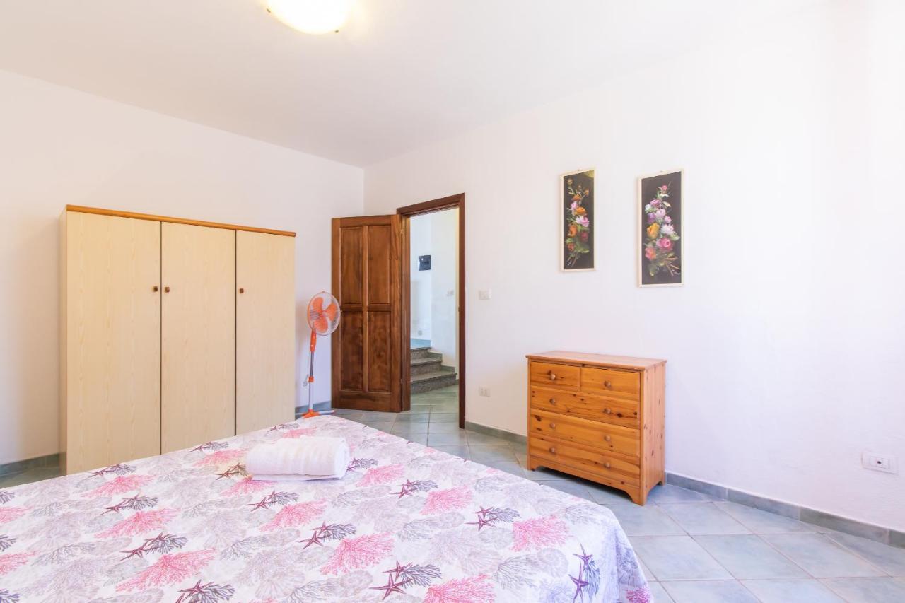 Apartmán Elisa Vista Mare Capo Testa Exteriér fotografie
